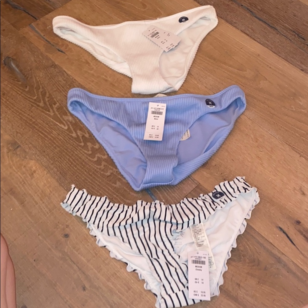 holister medium swim bottoms